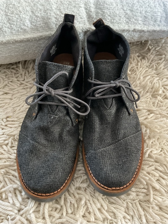 Toms Unisex/ Mens Charcoal Gray Chukka Boots with Tan Trim main image 6